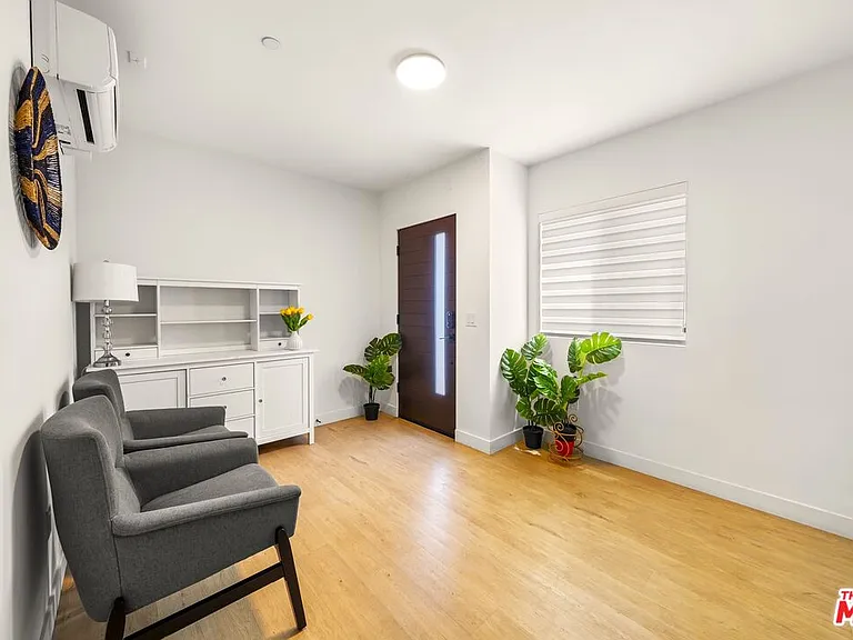 497 N Saint Andrews Pl — Photo 21