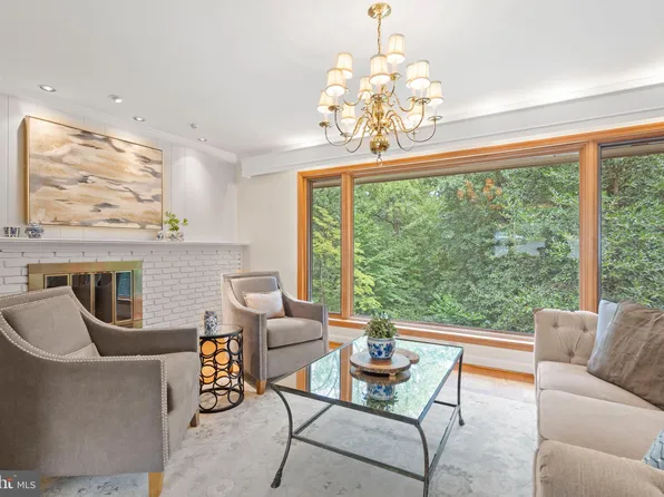 3020 N Peary St, Arlington, VA 22207