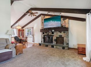 413 W Hilltop Trl, Fort Atkinson, WI 53538