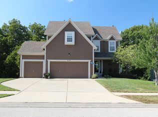 6328 Lakecrest Dr, Shawnee, KS 66218