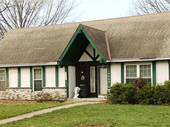 10004 Taylor Dr, Overland Park, KS 66212