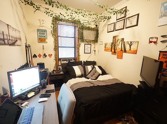 4th image of 444 15th St APT 1L