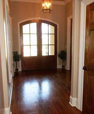 5th image of 124 Charlestowne Sq