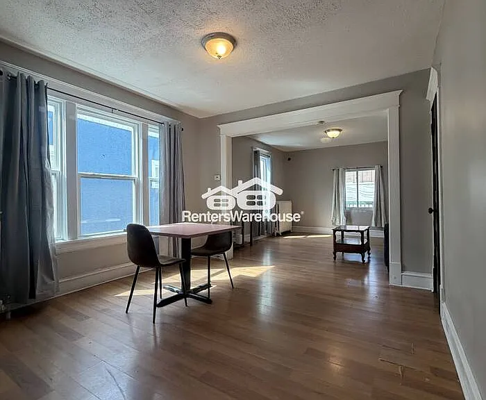 2925 2nd Ave S #4 — Photo 6