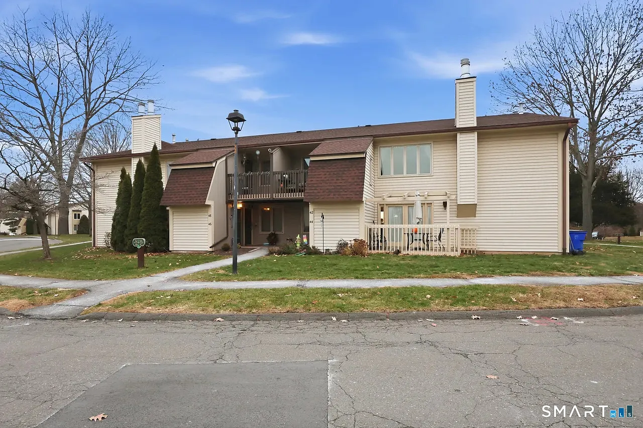 2 bed, 2.0 bath, 1060 sqft, $2,400 — Photo 3