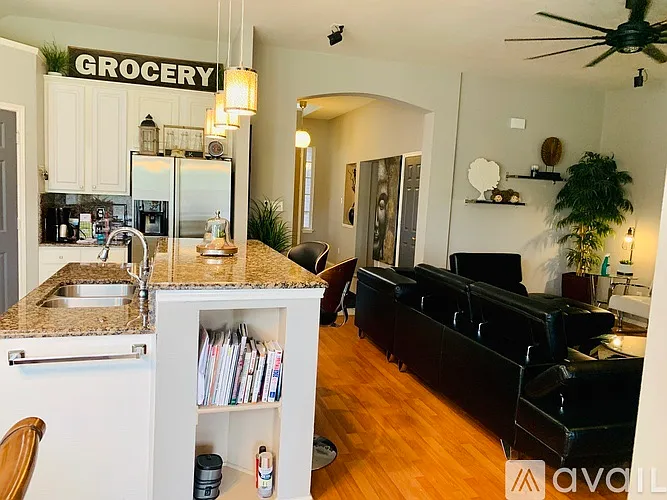 301 Mimosa Dr — Photo 9