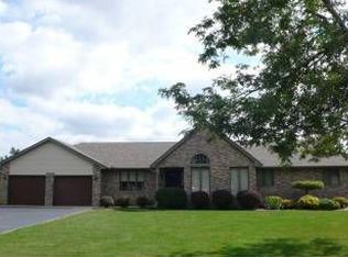8969 Colfax St, Crown Point, IN 46307