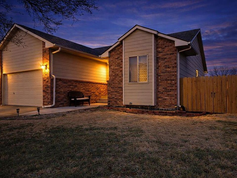 1st image of 910 W Threewood Ct