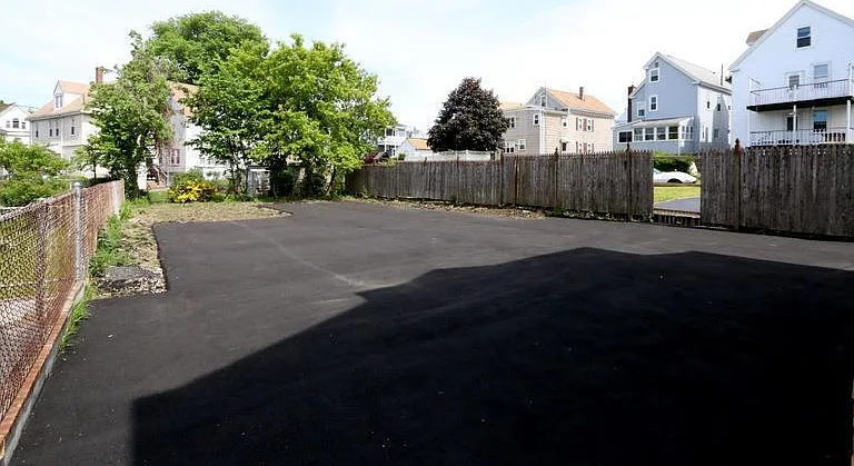 38 Medford St — Photo 12
