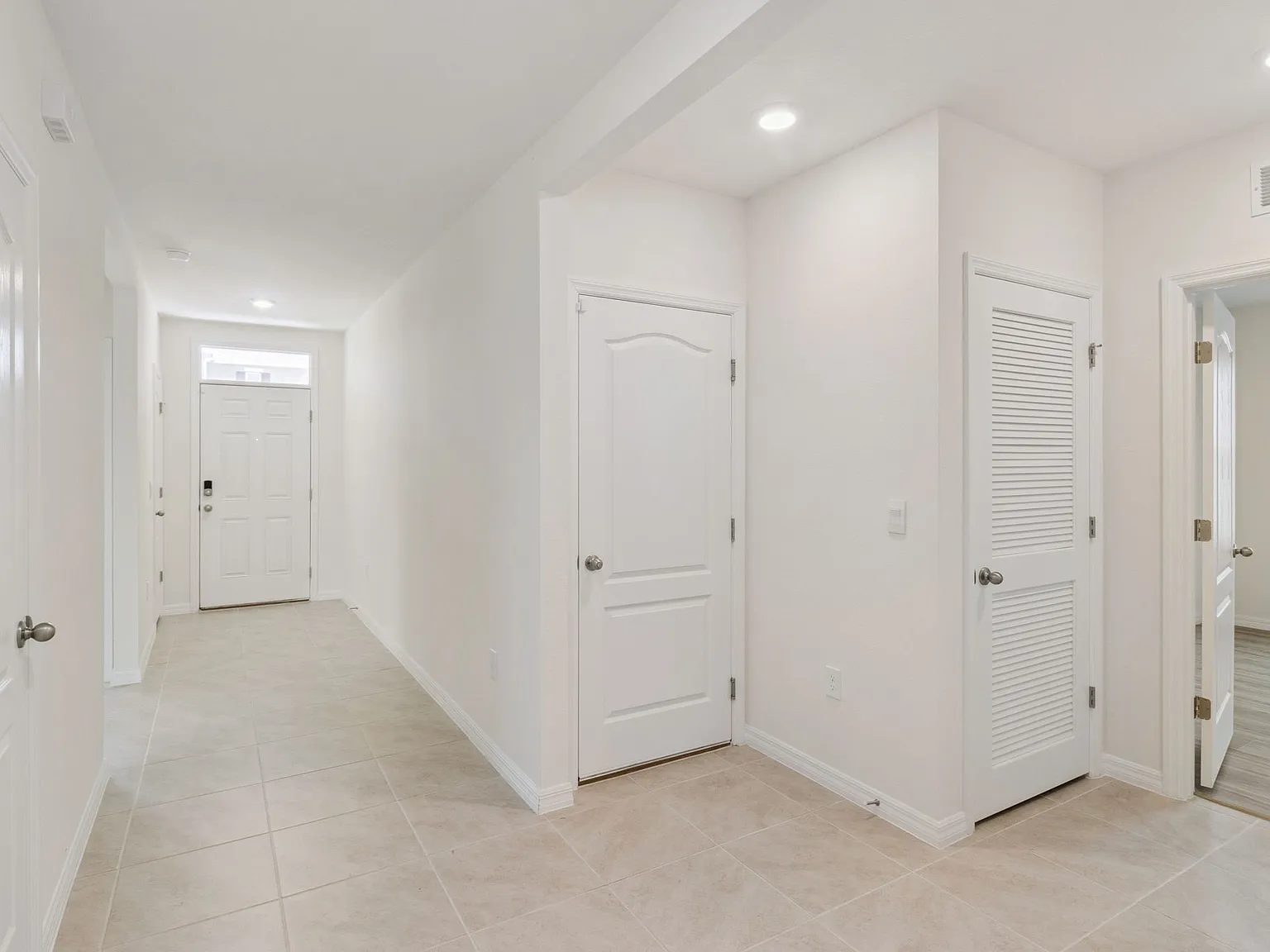 4 bed, 1828 sqft, $2,500 — Photo 4