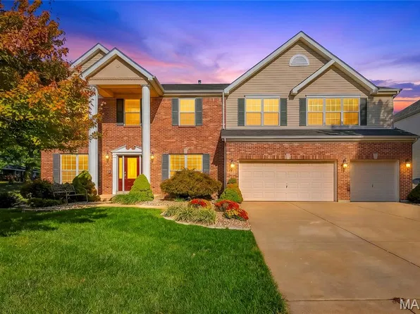 28 Wolverton Ct, Saint Charles, MO 63301