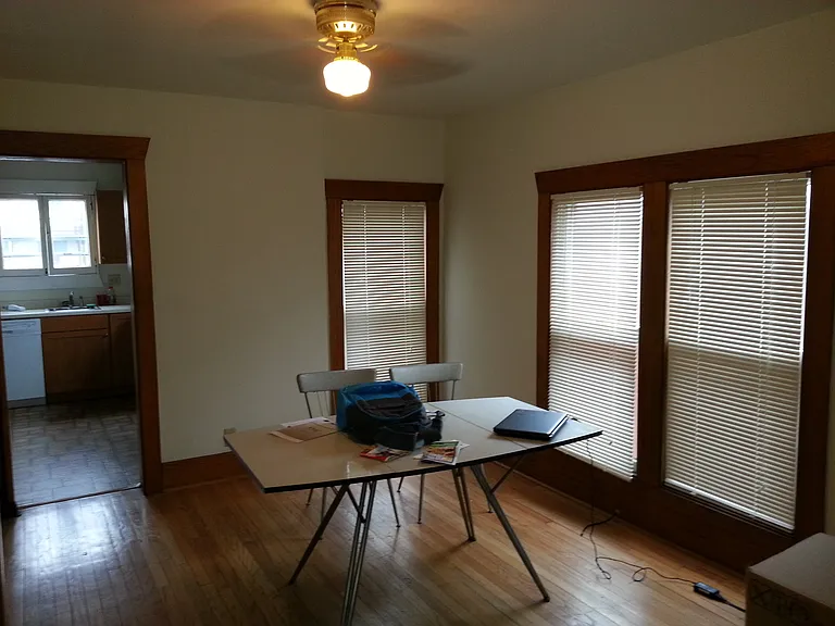 224 1/2 S Linn St — Photo 12