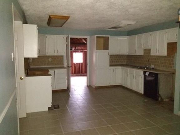 5th image of 498 Melvin Cox Ave