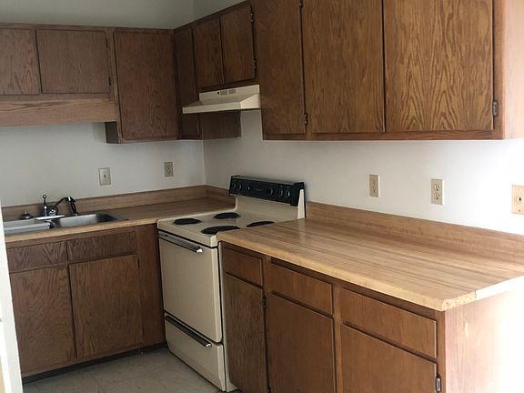2nd image of 1301 Bostian Dr