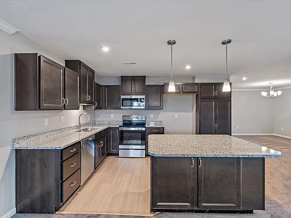 3rd image of 7771 Devonshire Dr #34-202