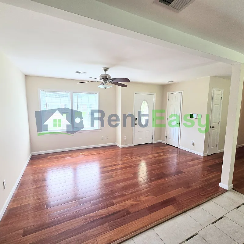 3 bed, 1.5 bath, 1441 sqft, $2,250 — Photo 4