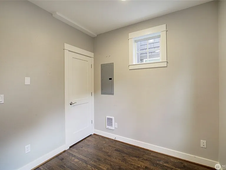 2213 NW 60th St — Photo 10