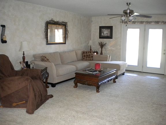 family room 17.5x22.2