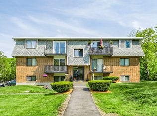 176 Maple Ave APT 1, Rutland, MA 01543