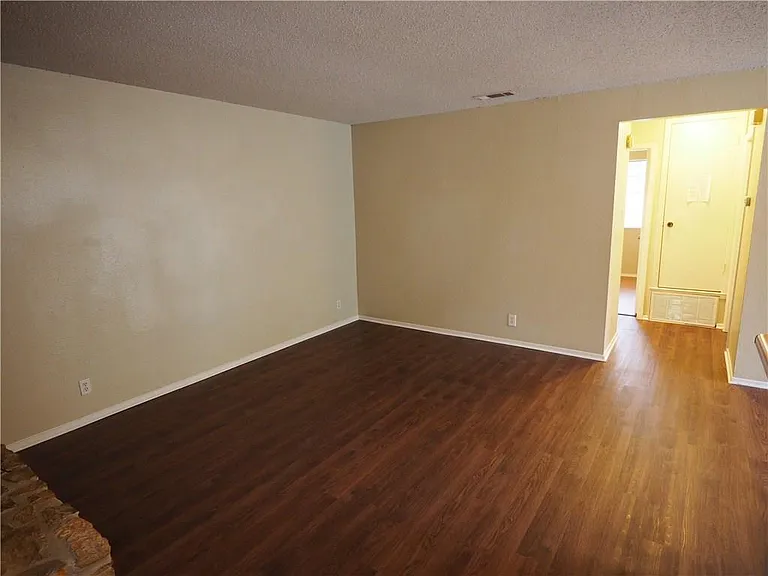 4303 Acropolis Ct #D — Photo 3