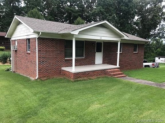 3rd image of 122 Whispering Pine St