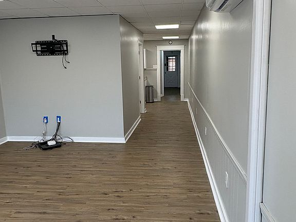 4th image of 709 7th Ave Unit 1A