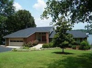 139 Waters Edge Rd, Greenwood, SC 29649