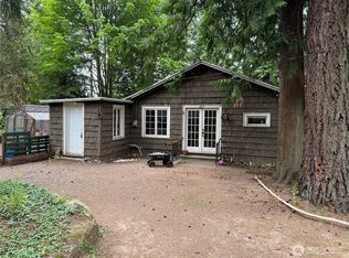 1217 Geneva St, Bellingham, WA 98229