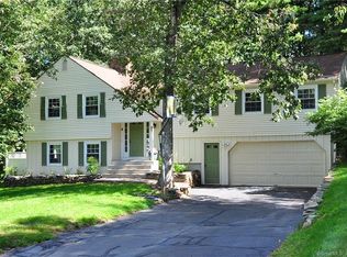 31 Chestnut Hill Rd, West Simsbury, CT 06092