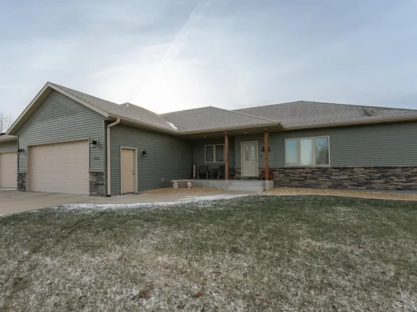 2155 Maple Leaf Ln NE, Owatonna, MN 55060
