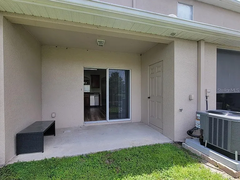 16414 Swan View Cir #16414 — Photo 21