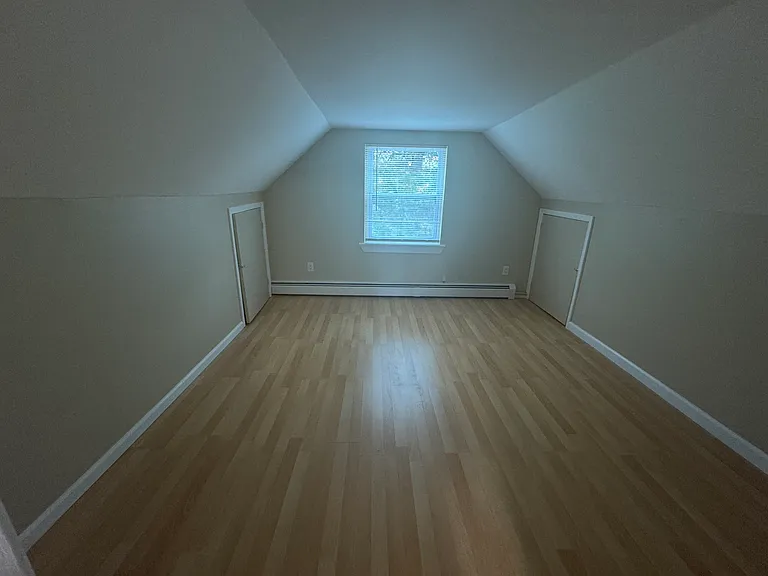 50 Baron De Hirsch Rd — Photo 14