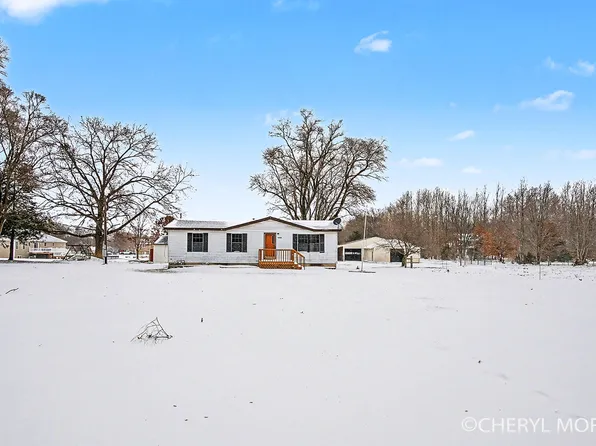 2939 138th Ave, Dorr, MI 49323