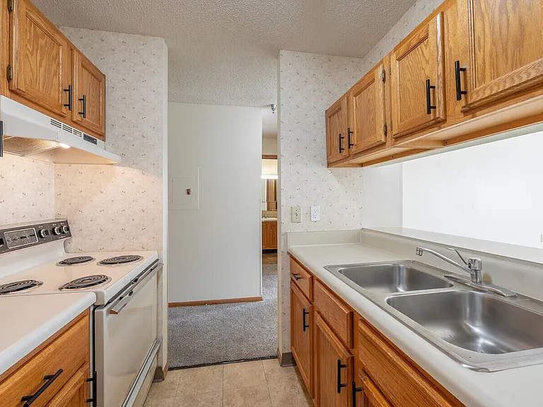 35900 Westminister Ave #12 — Photo 9