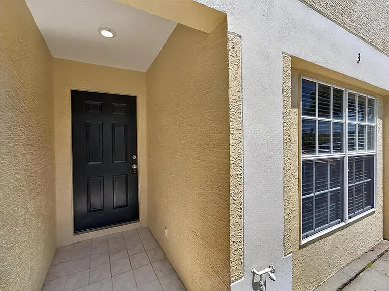 658 Green Valley Rd #B3 — Photo 4