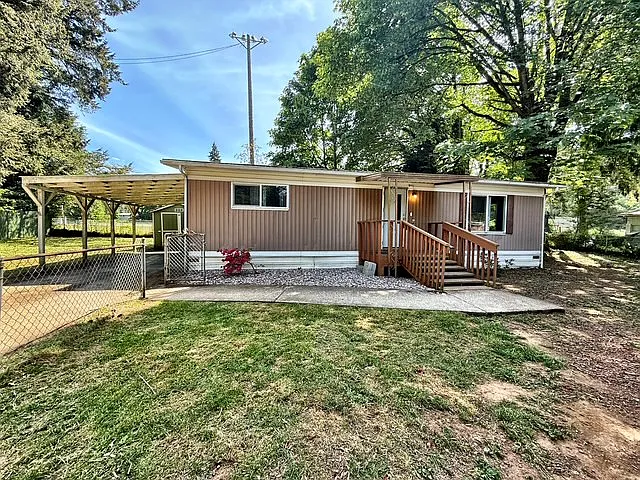 3985 NW Dyes Inlet Ln — Photo 1