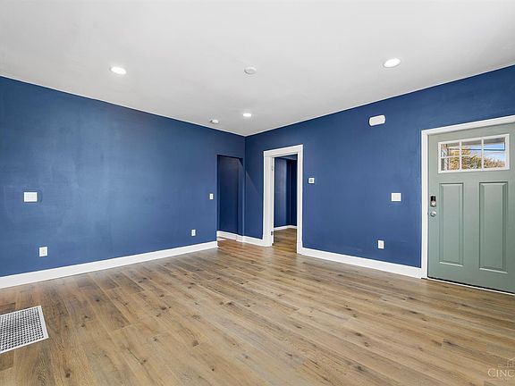 2nd image of 2198 Grand Ave