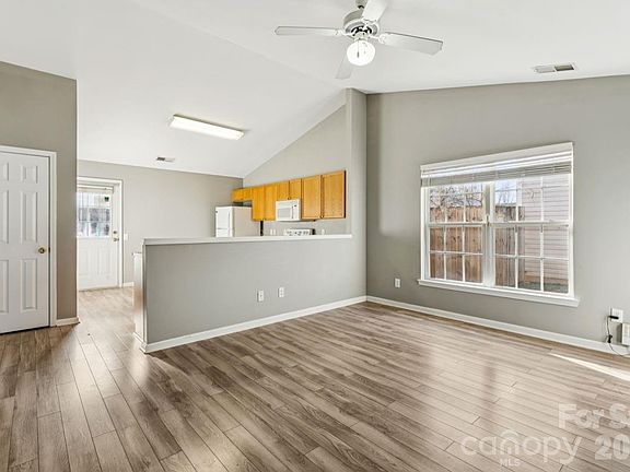 3rd image of 1430 Braveheart Ln