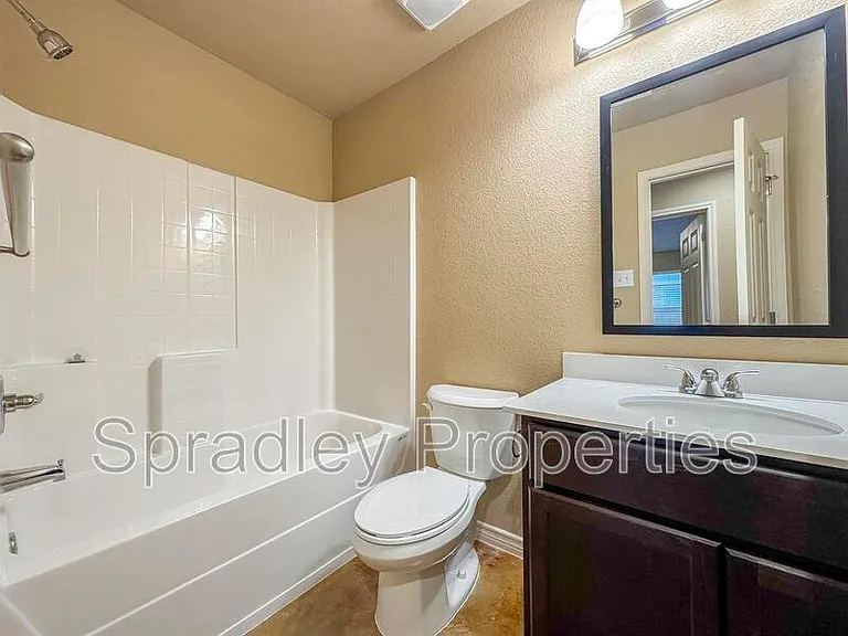 1004A Kerr Ct — Photo 8