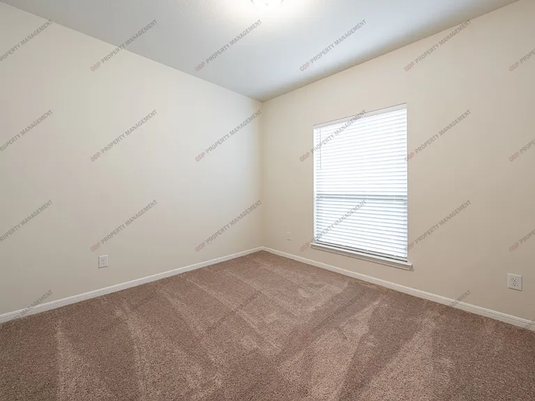 742 Friar Tuck Dr — Photo 9