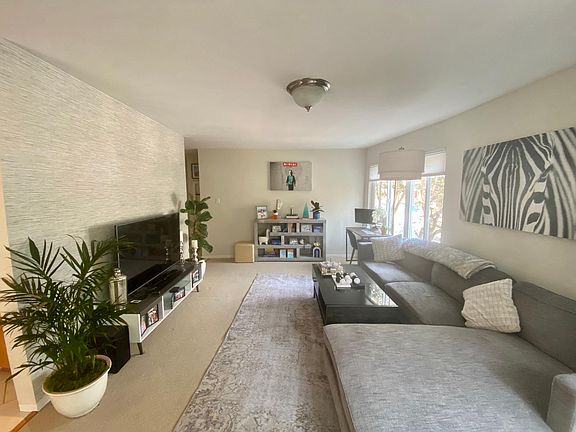 3rd image of 1737 Jackson St #201