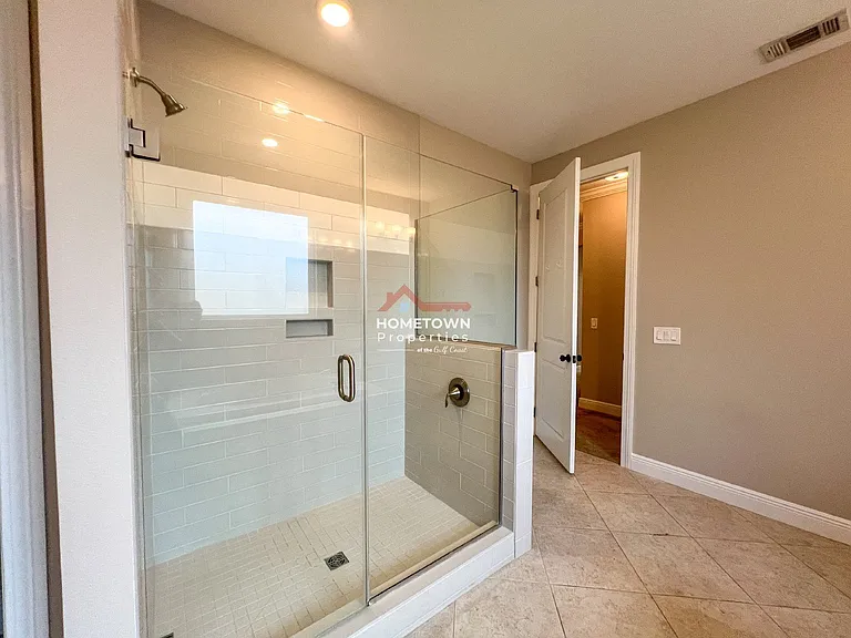 1467 W Shores Blvd — Photo 21