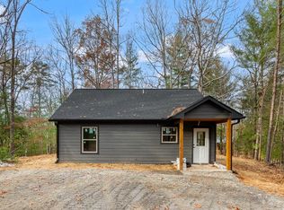 9 Glenwood St, Murphy, NC 28906