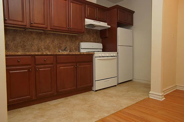 Rented by Zuz Realty | media 2