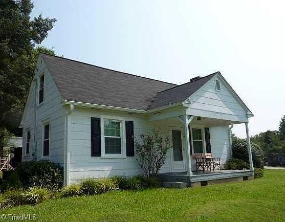 1st image of 11 Hilton Dr