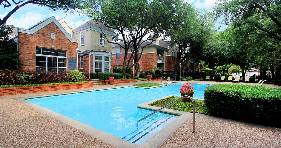 1st image of 15935 Knoll Trail Dr APT 0517