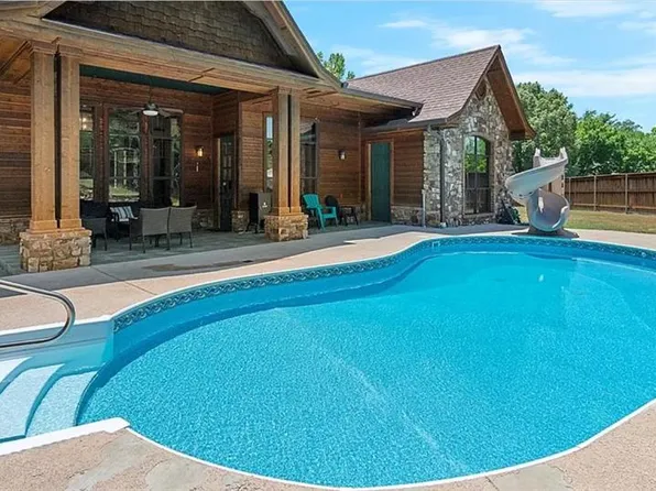 100 Woodbridge Cv, Broken Bow, OK 74728