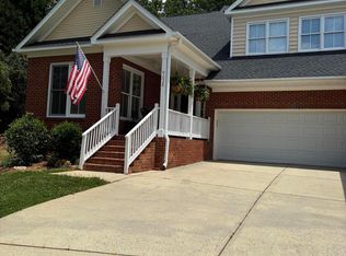 9028 Carrington Ridge Dr, Raleigh, NC 27615