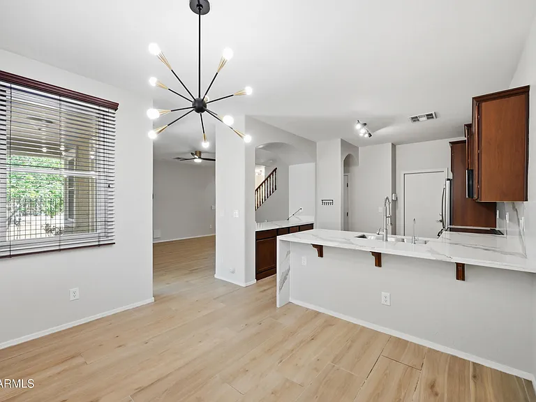 2250 E Wayland Dr — Photo 12
