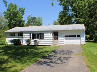 37 Meadowlark Rd, Enfield, CT 06082